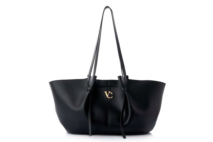 Vince Camuto Foggia Bolsa de Hombro Negra en Cuero de Polivinilo